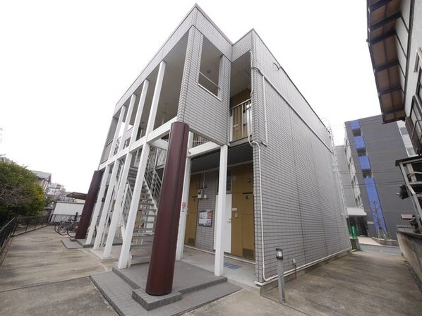 レオパレスマ・フレールの物件外観写真